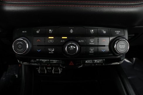 Used 2023 Dodge Durango GT image 6