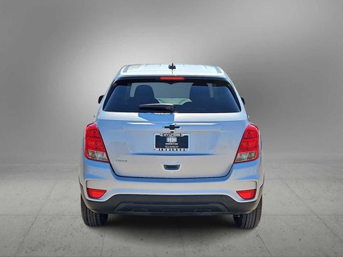 Used 2020 Chevrolet Trax LS w/ Tint and Cruise Package image 7