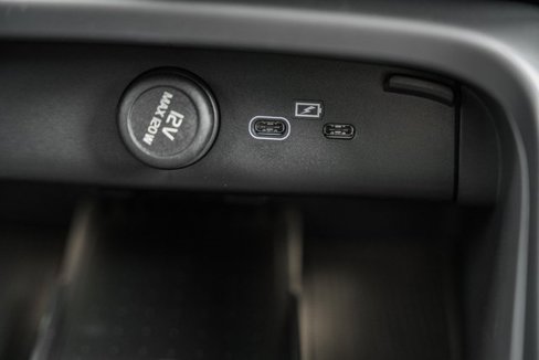 New 2026 Volvo XC40 B5 Ultra w/ Protection Package Premier image 25