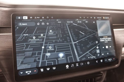 Used 2024 Rivian R1S Adventure image 20