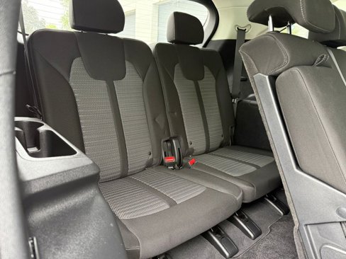 Used 2021 Kia Sorento LX image 19