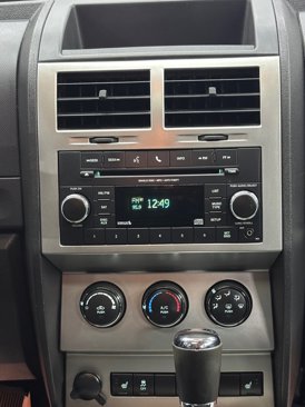 Used 2011 Dodge Nitro Heat image 4