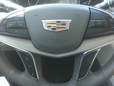 Used 2024 Cadillac XT5 Premium Luxury image 9