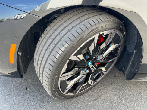 New 2026 BMW 550e xDrive w/ Premium Package image 20