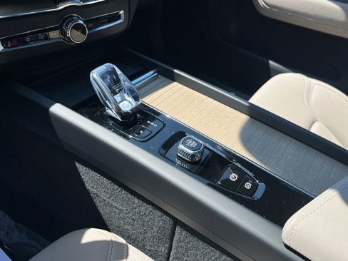 New 2026 Volvo XC60 B5 Plus image 29