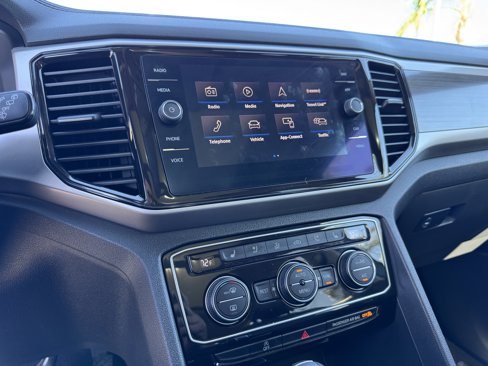 Certified 2021 Volkswagen Atlas SEL Premium image 25