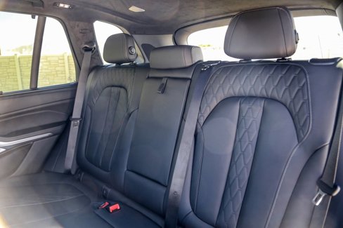 New 2026 BMW X5 M60i image 24