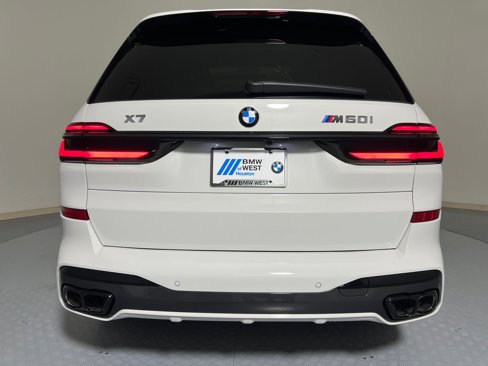 New 2026 BMW X7 M60i image 10