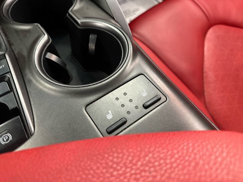 Used 2023 Toyota Camry XSE image 29