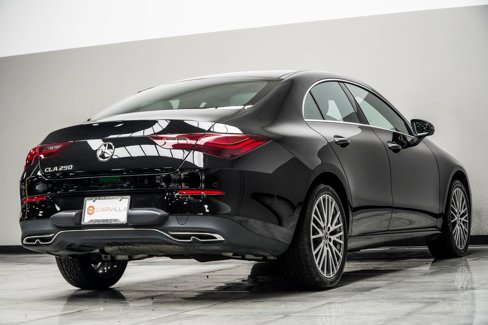 Used 2025 Mercedes-Benz CLA 250 image 12