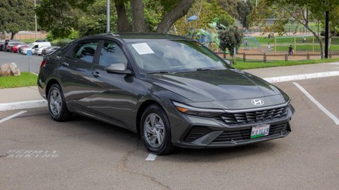 Used 2024 Hyundai Elantra SE image 4