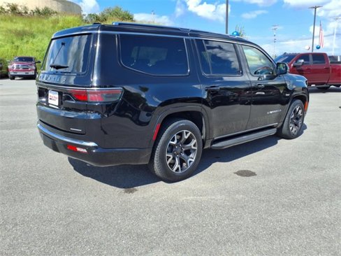 Used 2023 Jeep Wagoneer Series III w/ Preferred Equipment Group image 4
