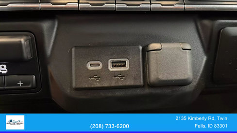 Used 2021 Chevrolet Silverado 1500 Custom Trail Boss w/ LPO, Dark Essentials Package image 27