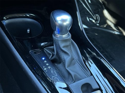 Used 2022 Toyota C-HR Limited image 12