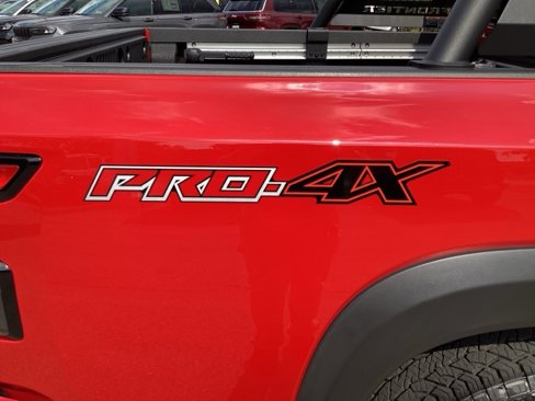 Used 2024 Nissan Frontier PRO-4X w/ Pro Premium Package image 11