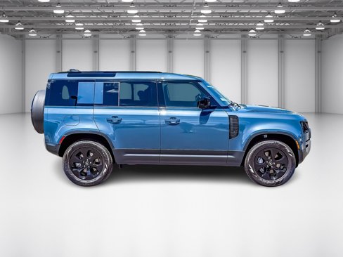 New 2025 Land Rover Defender 110 S image 6