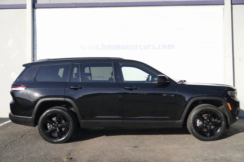 Used 2023 Jeep Grand Cherokee L Laredo image 7