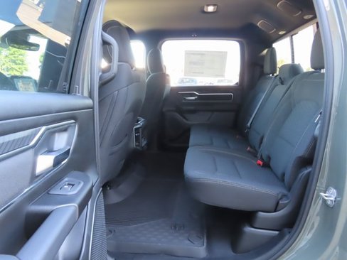 New 2026 RAM 1500 4x4 Crew Cab image 22