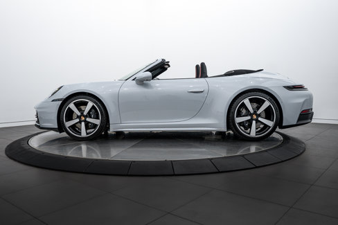 New 2026 Porsche 911 Carrera image 2