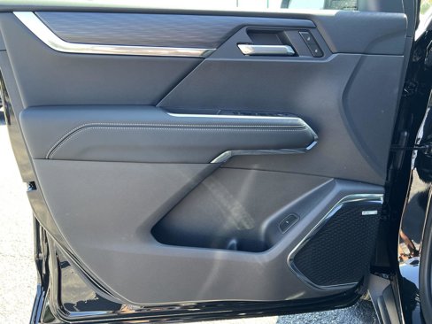 New 2026 GMC Acadia Elevation image 12