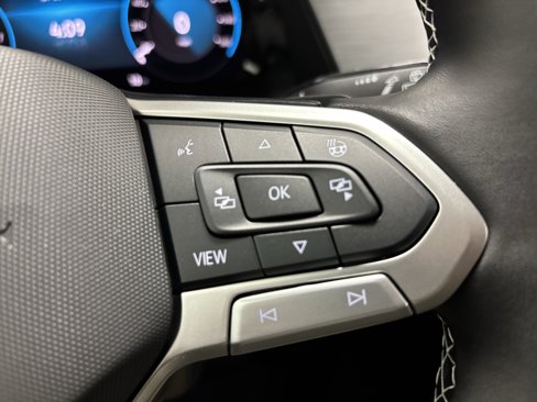 New 2026 Volkswagen Atlas Cross Sport SE image 27