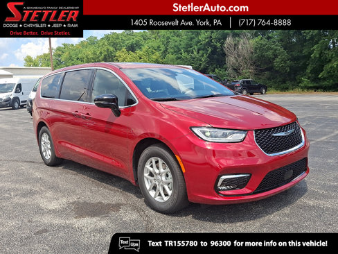 New 2026 Chrysler Pacifica Select image 1
