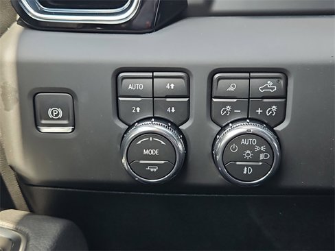 New 2026 GMC Sierra 3500 Denali w/ Denali Reserve Package image 23