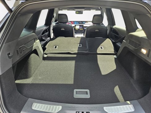 New 2025 Lincoln Nautilus Reserve w/ Jet Appearance Package image 31