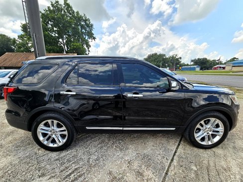 Used 2016 Ford Explorer XLT w/ Equipment Group 202A image 7