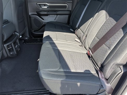 New 2026 RAM 1500 4x4 Crew Cab image 29