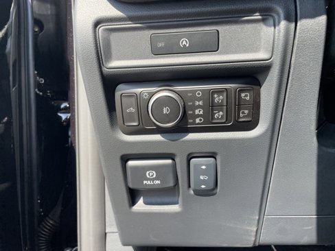 New 2025 Ford F150 Lariat w/ Equipment Group 501A Mid image 17