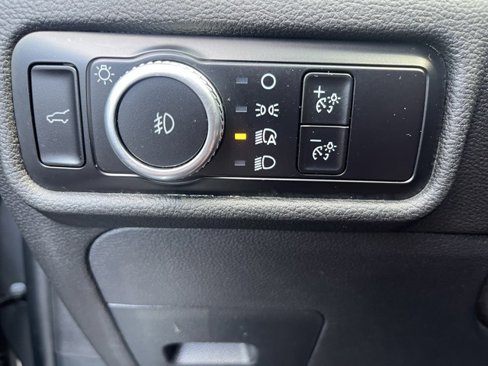 Used 2023 Ford Explorer Limited image 29