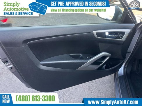 Used 2015 Hyundai Veloster image 19