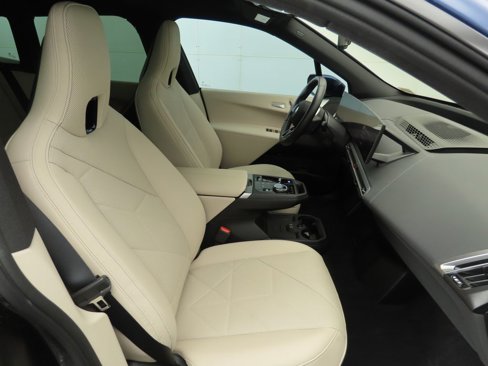 Certified 2025 BMW iX xDrive50 w/ Premium Package image 21