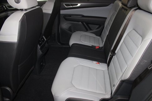 New 2026 Volkswagen Atlas Cross Sport SEL R-Line image 28