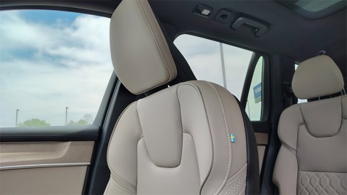 New 2026 Volvo XC90 B6 Plus w/ Protection Package Premier image 26