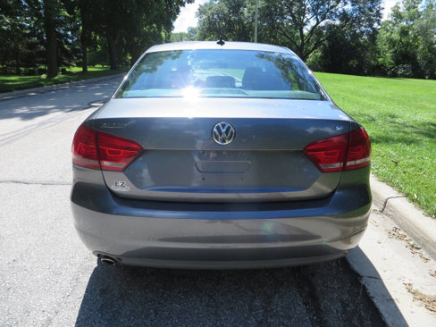 Used 2012 Volkswagen Passat 2.5 SE image 4