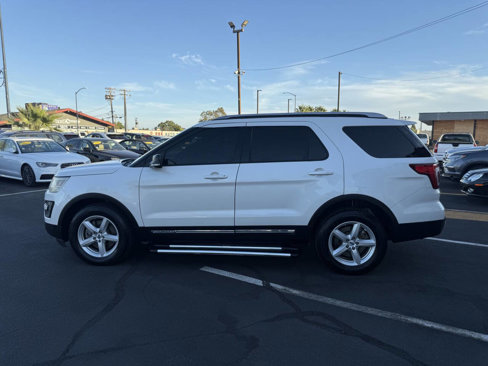 Used 2016 Ford Explorer XLT w/ Equipment Group 202A image 6