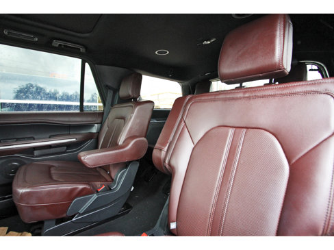 Used 2024 Ford Expedition Limited image 7