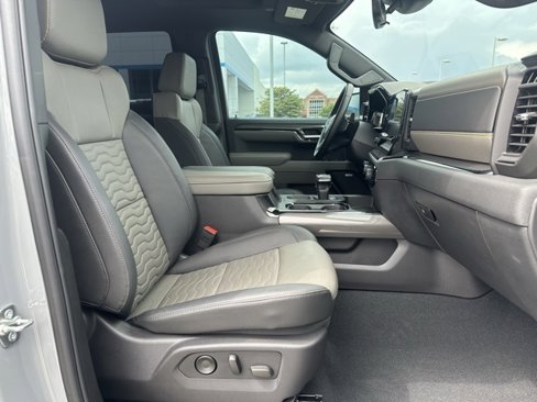 Used 2025 Chevrolet Silverado 1500 ZR2 w/ Technology Package image 19