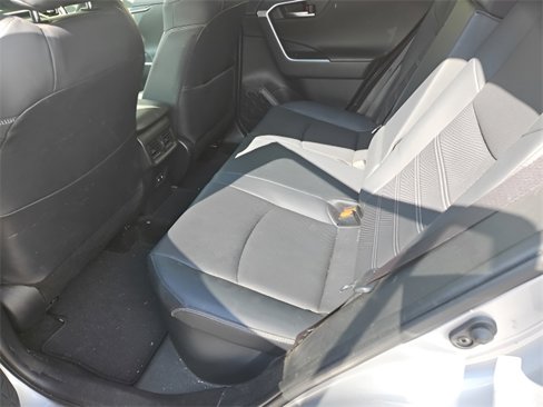 Used 2019 Toyota RAV4 Limited image 8