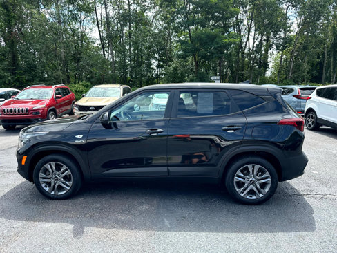 Used 2021 Kia Seltos LX image 8