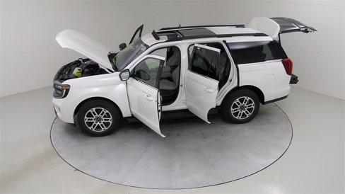 New 2025 Ford Expedition Active image 57