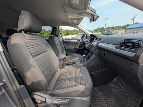 Used 2022 Volkswagen Tiguan S image 36
