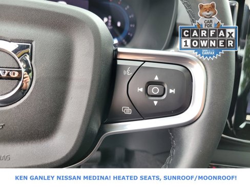 Used 2025 Volvo XC40 B5 Core image 31