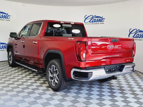 New 2026 GMC Sierra 1500 SLT image 2