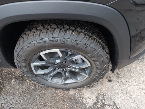 New 2026 Chevrolet Equinox ACTIV w/ Convenience Package III image 24