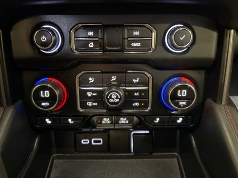 Used 2023 Chevrolet Suburban RST w/ Luxury Package image 25