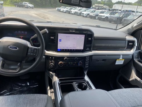 New 2025 Ford F350 XLT w/ Black Appearance Package image 13