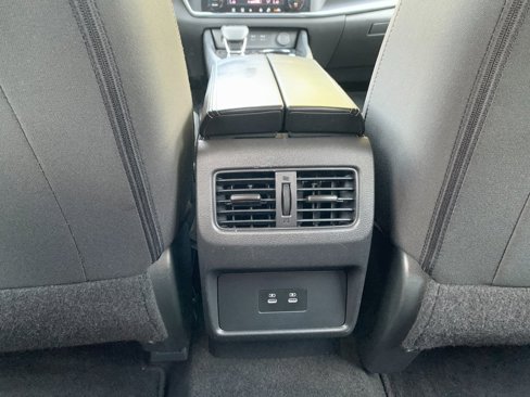 Used 2024 Nissan Rogue SV image 22